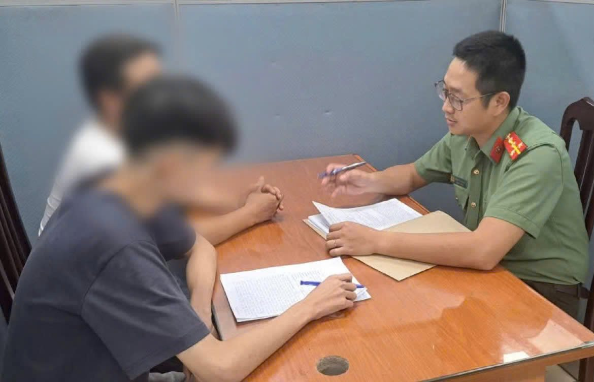 Công an Hà Nội cảnh báo liên quan đến diễu binh, diễu hành A80, người dân đặc biệt chú ý - Ảnh 1. Công an Hà Nội cảnh báo liên quan đến diễu binh, diễu hành A80, người dân đặc biệt chú ý - Ảnh 1.