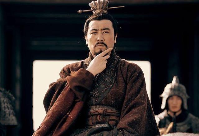 Lưu Bị bỏ lỡ một kỳ tài sánh ngang Gia Cát Lượng: Có người này, ông dễ dàng đánh bại Tôn Quyền, Tào Tháo - Ảnh 1.