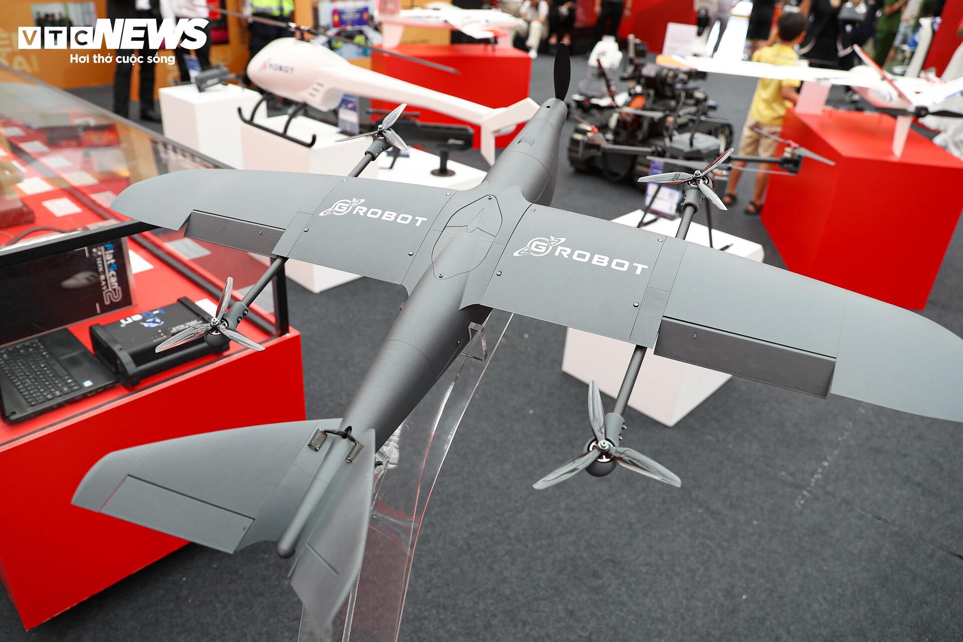 Cận cảnh dàn UAV Bộ Công an hiện đại tại Triển lãm thành tựu đất nước 2023 - Ảnh 5. Cận cảnh dàn UAV Bộ Công an hiện đại tại Triển lãm thành tựu đất nước 2023 - Ảnh 5.
