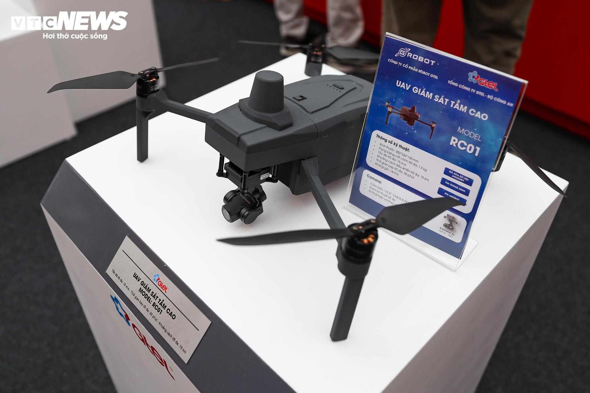 Cận cảnh dàn UAV Bộ Công an hiện đại tại Triển lãm thành tựu đất nước 2023 - Ảnh 7. Cận cảnh dàn UAV Bộ Công an hiện đại tại Triển lãm thành tựu đất nước 2023 - Ảnh 7.