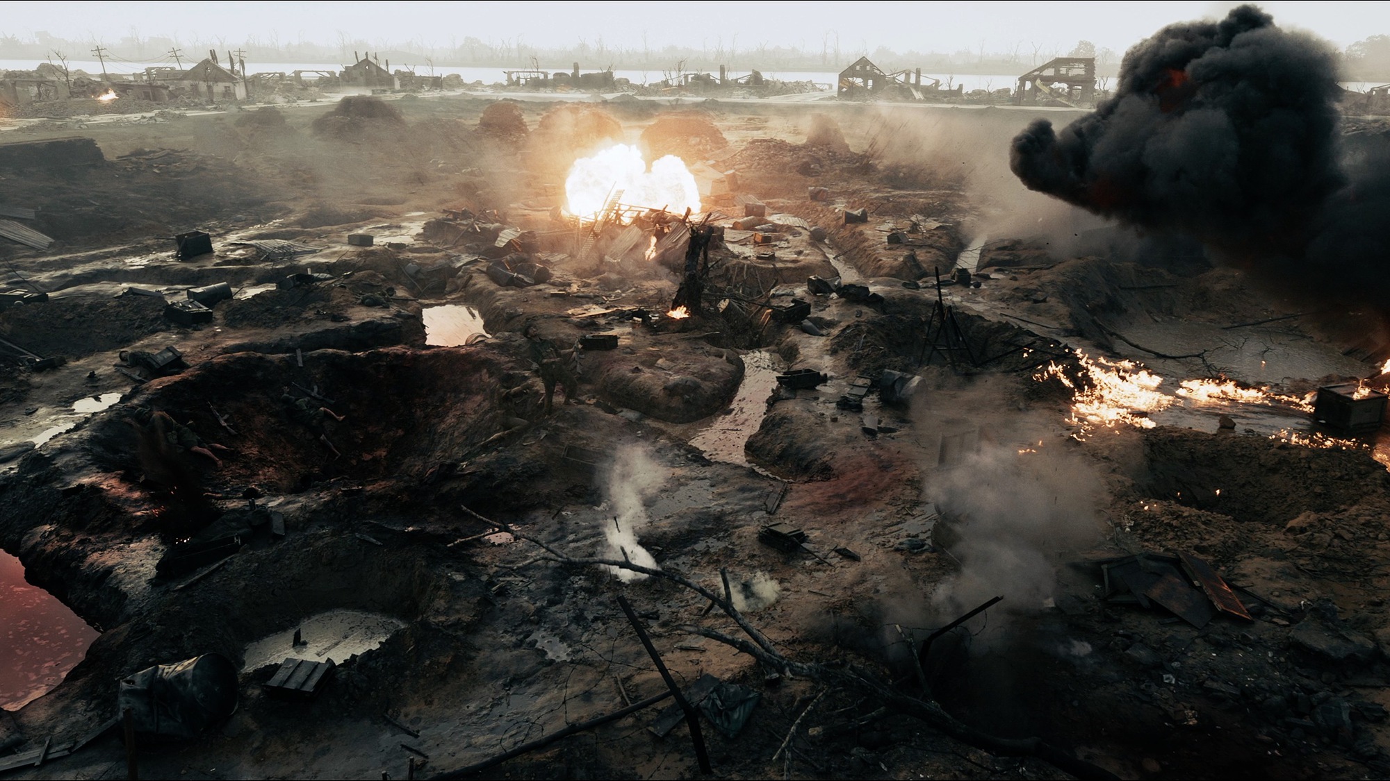 Mưa Đỏ: Khi một người đi&ecirc;n lại l&agrave; biểu tượng đau đớn v&agrave; tận c&ugrave;ng nhất của chiến tranh- Ảnh 5.