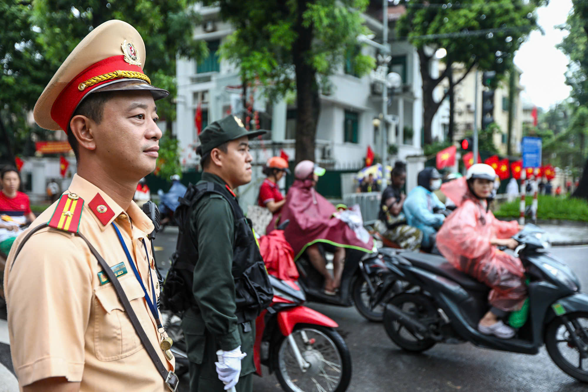 Công an Hà Nội công bố khẩn lịch cấm đường ngày 1/9 và 2/9 tới tất cả người dân - Ảnh 1.