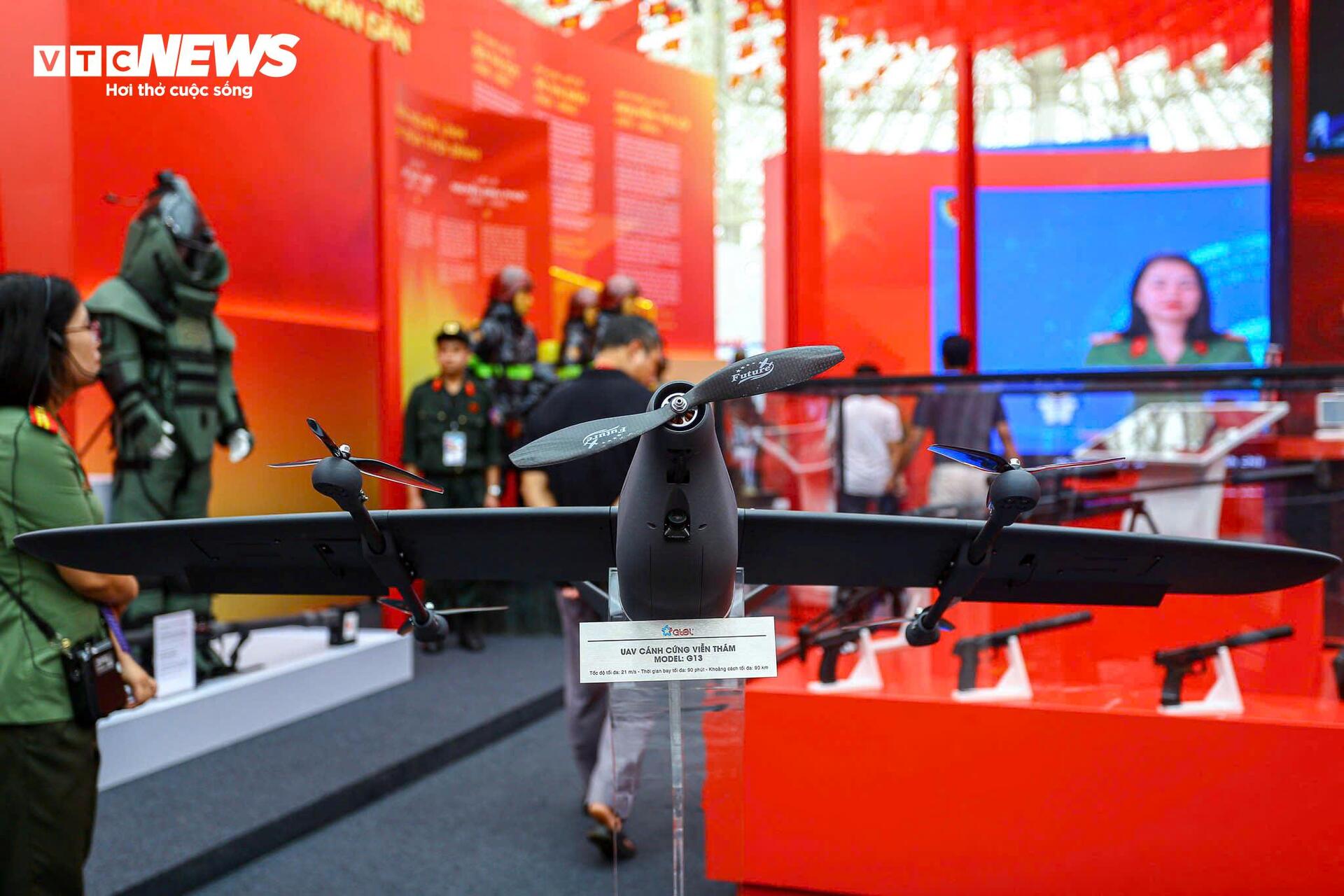 Cận cảnh dàn UAV Bộ Công an hiện đại tại Triển lãm thành tựu đất nước 2023 - Ảnh 6. Cận cảnh dàn UAV Bộ Công an hiện đại tại Triển lãm thành tựu đất nước 2023 - Ảnh 6.
