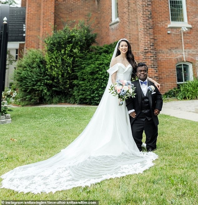 Câu chuyện tình yêu vượt qua chiều cao: Lấy chồng thấp hơn 40cm - Ảnh 3.