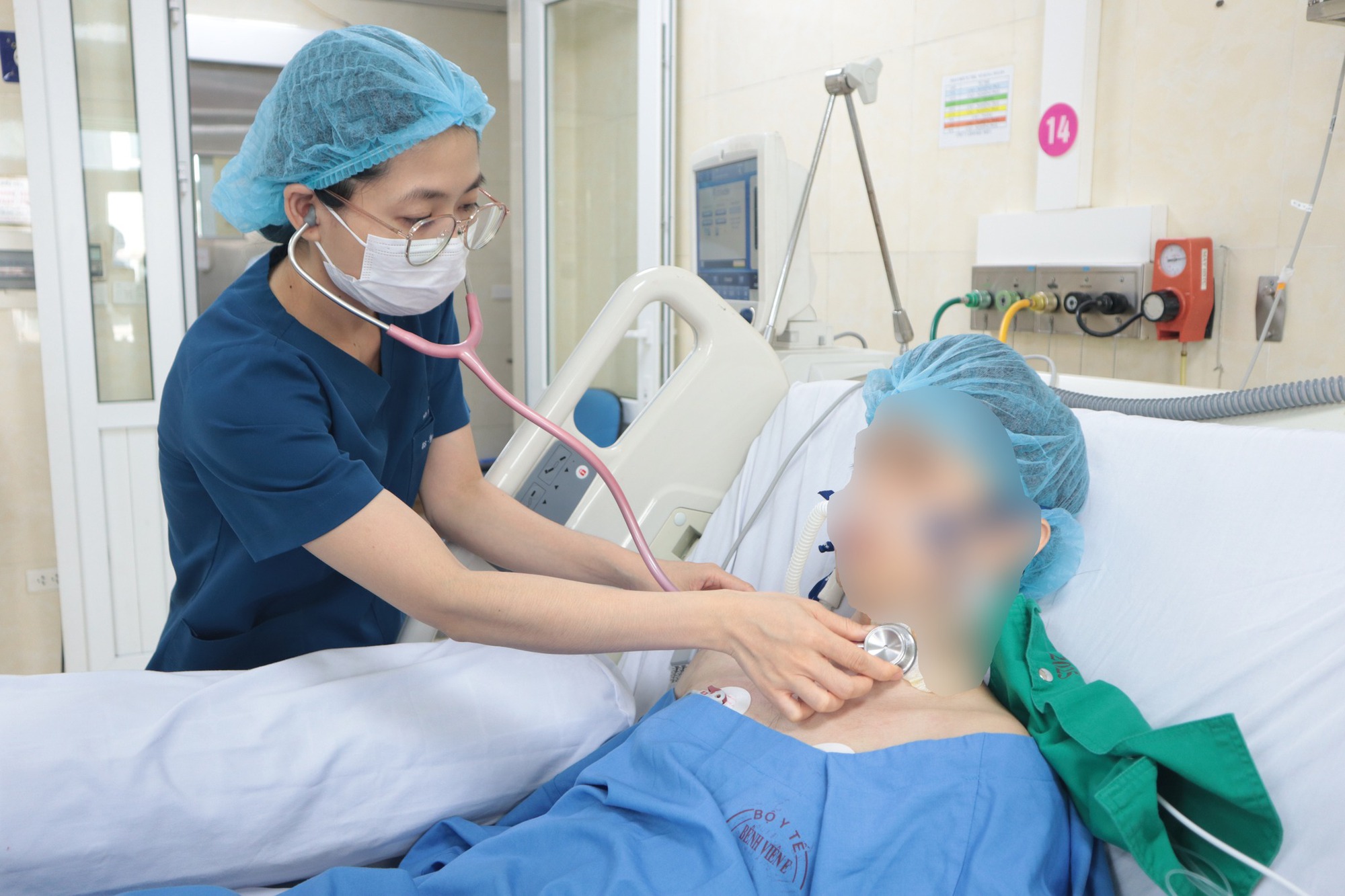 Nam thanh niên 20 tuổi ngừng tim khi tập gym: Bác sĩ chỉ ra 3 dấu hiệu cảnh báo nguy hiểm - Ảnh 1.