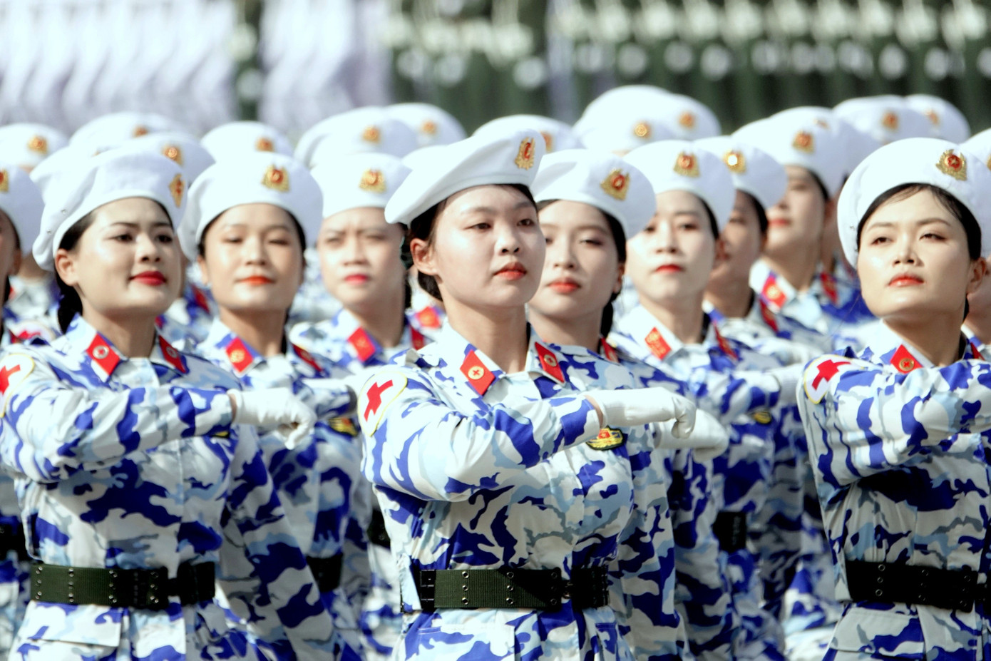 Trang phục diễu binh Quân đội mới mang tính đột phá trong lễ kỷ niệm 80 năm Cách mạng - Ảnh 2.