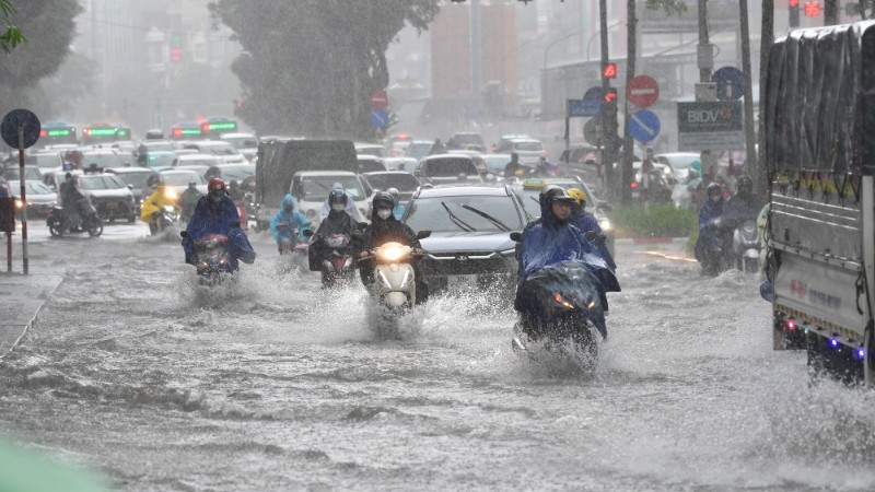 Khi nào toàn miền Bắc xuất hiện mưa to, chấm dứt nắng nóng - Ảnh 1.