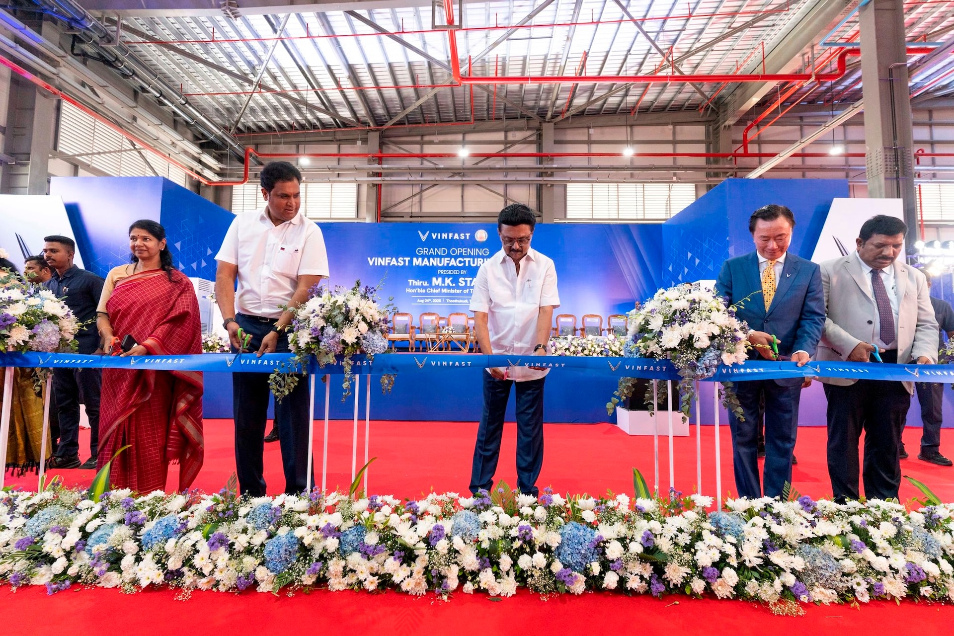 VinFast ra mắt nhà máy ở Ấn Độ và có ngay đơn hàng: Nước cờ triệu đô của tỷ phú Vượng đang đúng hướng - Ảnh 2.