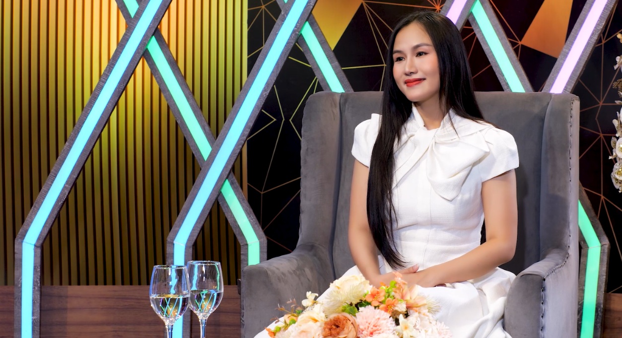 Nữ ca sĩ không ai mời show, gặp được Nguyễn Văn Chung và giờ đi hát đám cưới- Ảnh 1.