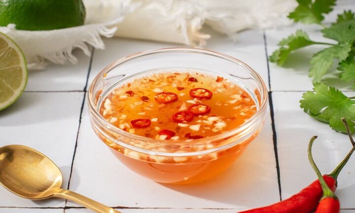 Nước mắm để qua đêm có nên dùng tiếp? - Ảnh 3.