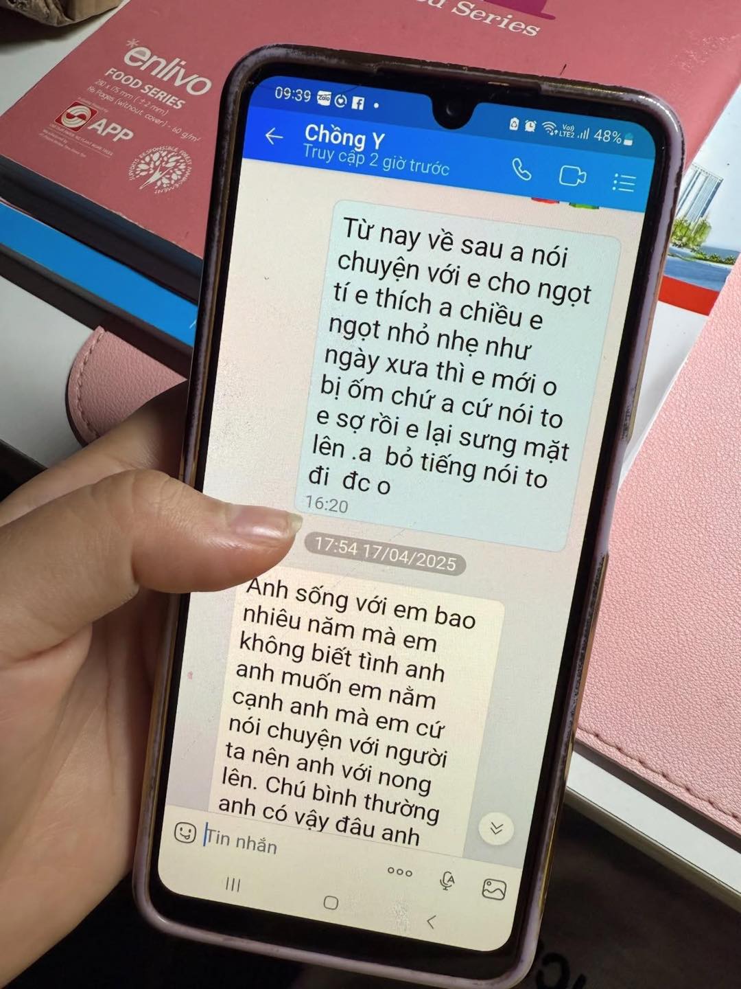 Con g&aacute;i sốc to&agrave;n tập khi "đọc trộm" tin nhắn của bố mẹ d&ugrave; họ c&oacute; th&oacute;i quen c&aacute;ch 30 ph&uacute;t lại c&atilde;i nhau 1 lần - Ảnh 4.