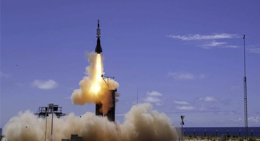 Pháp thử nghiệm tên lửa Aster 30 B1NT bắn hạ tên lửa siêu thanh thành công - Ảnh 1.