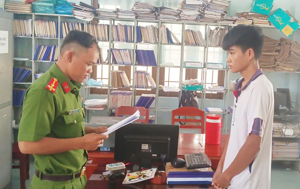Vụ cướp tiệm vàng An Giang: Nghi Phạm Phạm Duy Thanh bị bắt giữ - Ảnh 1.