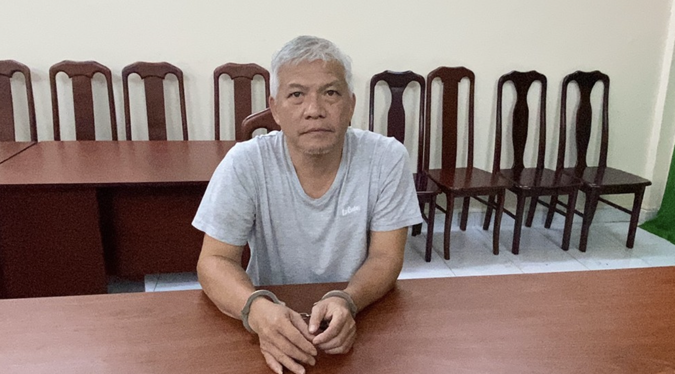 Lý lịch bất ngờ của ông chủ tiệm vàng Đức Long ở TP HCM - Ảnh 1.