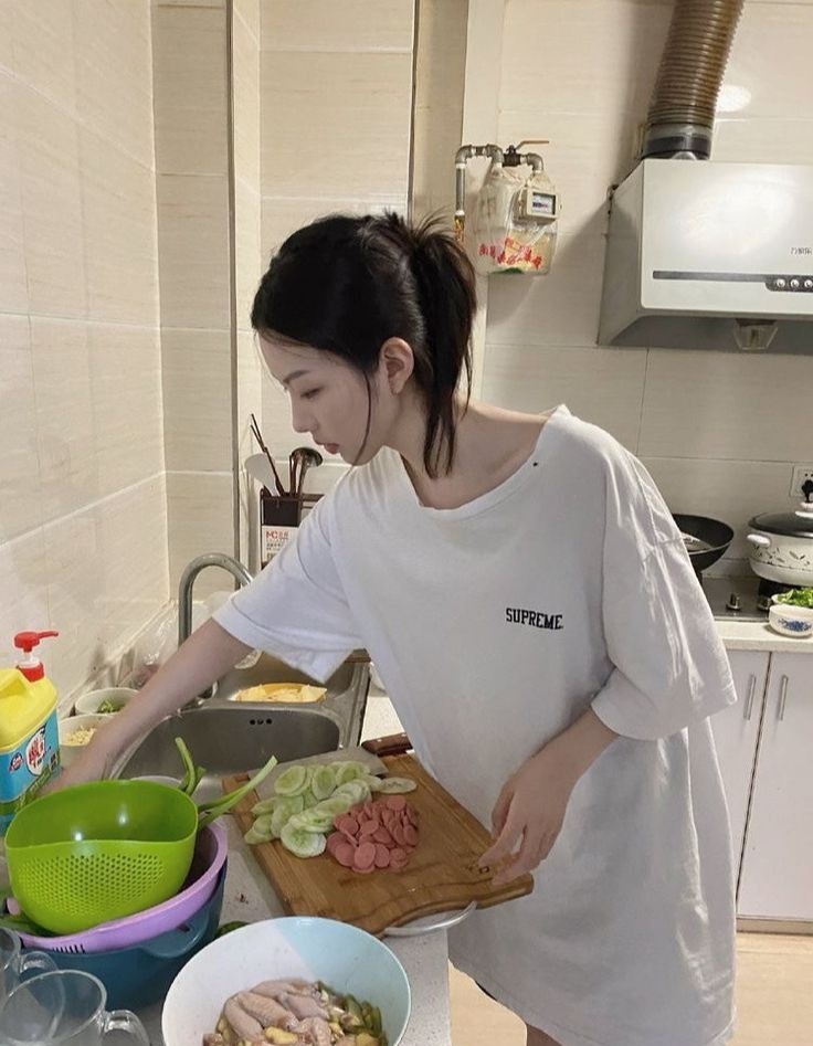 Cô gái 27 tuổi sống một mình ở TP.HCM chia sẻ bảng chi tiêu 8 triệu/tháng: Không để dành được nhưng cũng không nợ – là sống ổn hay thả trôi tài chính?- Ảnh 2. Cô gái 27 tuổi sống một mình ở TP.HCM chia sẻ bảng chi tiêu 8 triệu/tháng: Không để dành được nhưng cũng không nợ – là sống ổn hay thả trôi tài chính?- Ảnh 2.