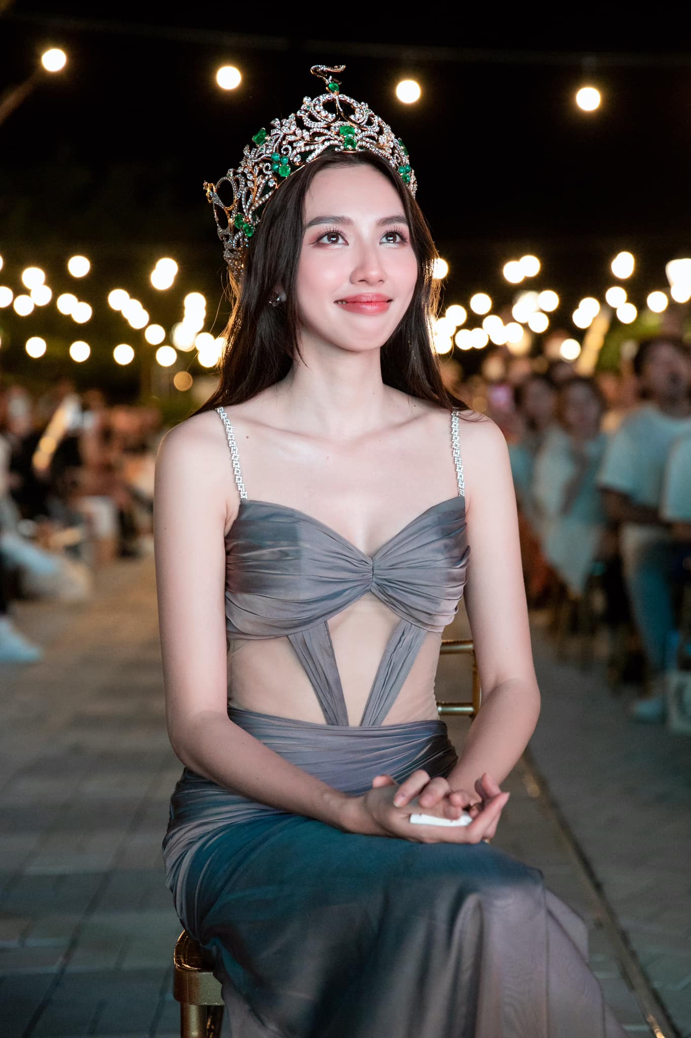 Hoa hậu Thuỳ Tiên bị cắt hợp đồng, thay thế hoàn toàn sau 3 tháng bị bắt- Ảnh 1. Hoa hậu Thuỳ Tiên bị cắt hợp đồng, thay thế hoàn toàn sau 3 tháng bị bắt- Ảnh 1.