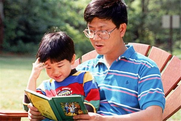 Đàn ông có con ở độ tuổi 25 - 29 sẽ giúp trẻ thông minh hơn - Ảnh 1.