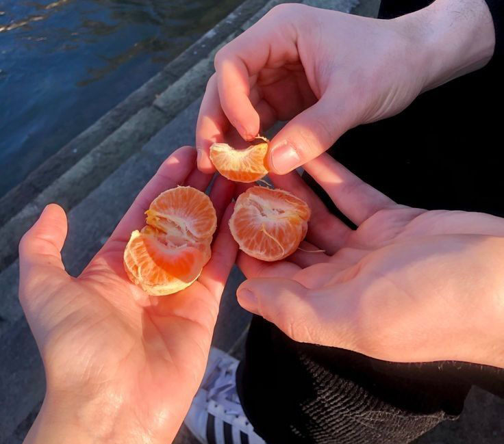 Ngày càng nhiều người trẻ "khốn đốn" vì ung thư ruột kết, bác sĩ Hoa Kỳ khuyên ăn 4 loại quả  - Ảnh 3.