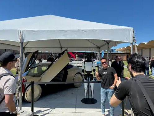 Bên Trong Câu Lạc Bộ Tín Đồ Tesla: Khám Phá Thế Giới Đam Mê Của Elon Musk - Ảnh 6. Bên Trong Câu Lạc Bộ Tín Đồ Tesla: Khám Phá Thế Giới Đam Mê Của Elon Musk - Ảnh 6.