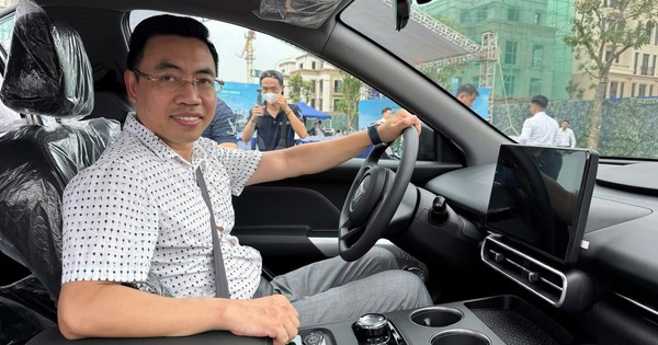 Đại gia Phú Thọ mua 10.000 xe điện VinFast Limo Green