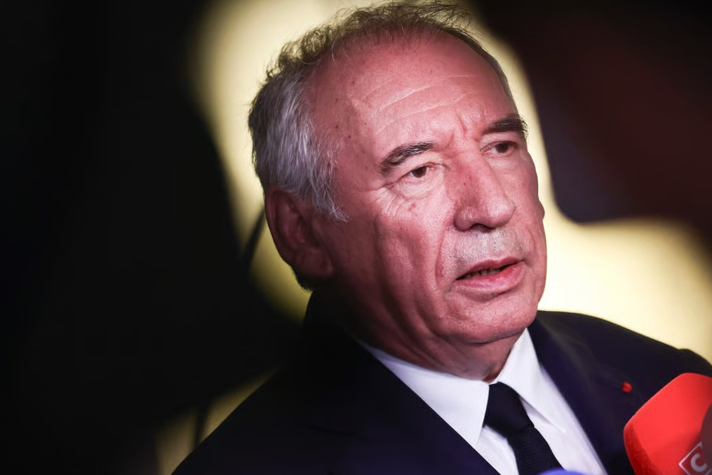 Ch&iacute;nh phủ Ph&aacute;p nguy cơ sụp đổ - Ảnh 2.