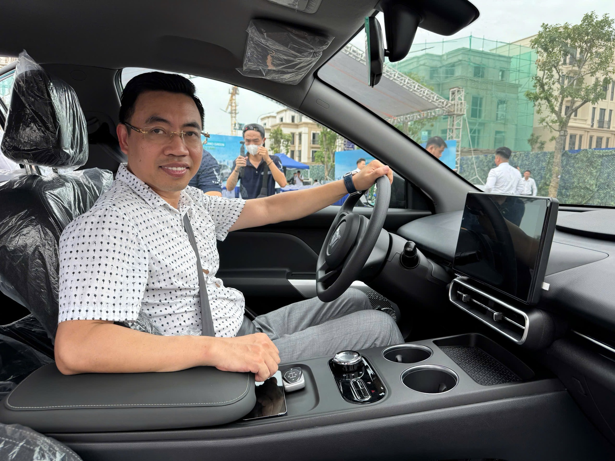 Khi mọi người c&ograve;n đang tranh c&atilde;i gi&aacute; 749 triệu cho Limo Green &lsquo;si&ecirc;u base&rsquo; th&igrave; người mua 10.000 xe n&oacute;i g&igrave;? - Ảnh 2.