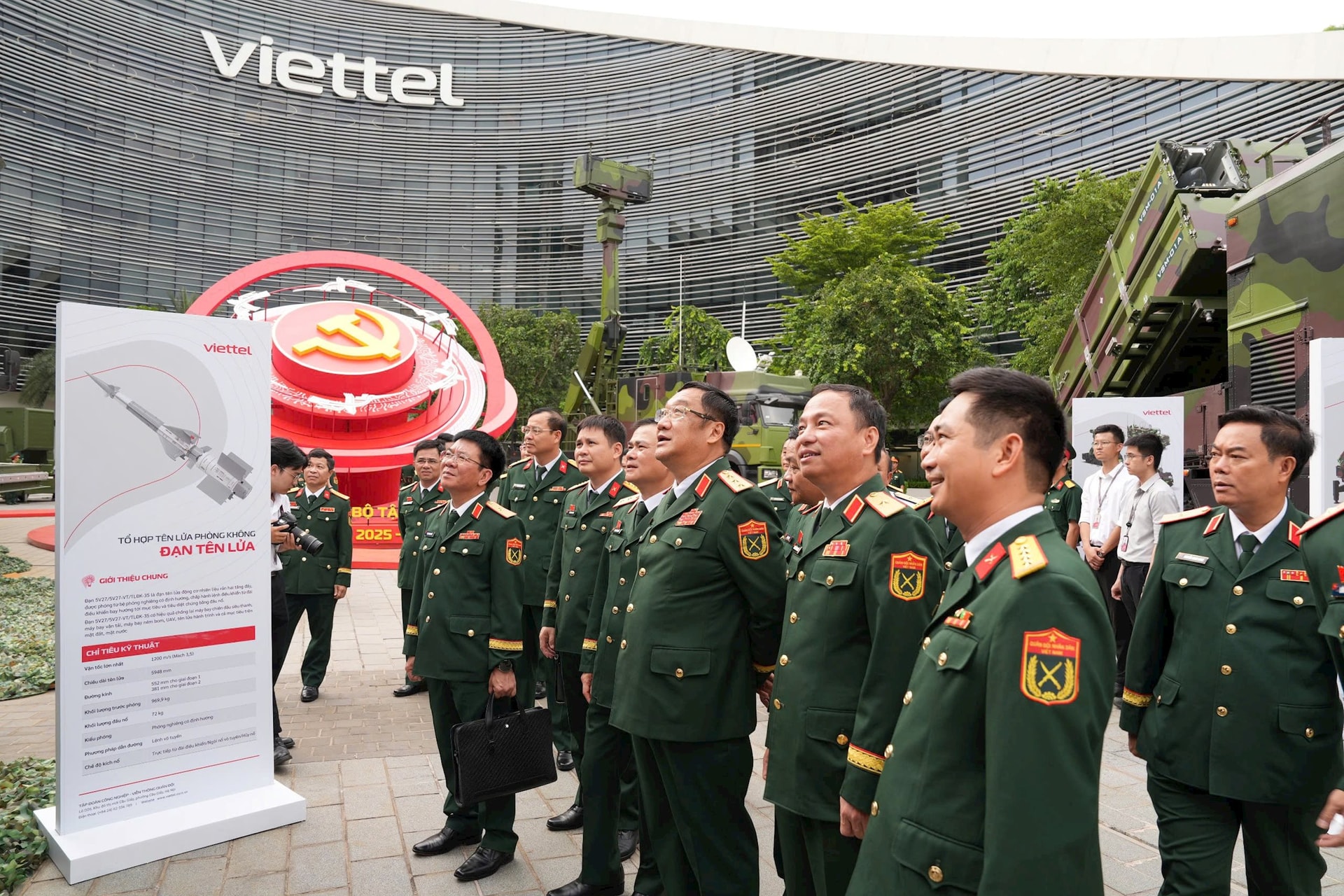 Mục tiêu táo bạo của Tập đoàn có giá trị thương hiệu Top 1 Việt Nam - Ảnh 3. Mục tiêu táo bạo của Tập đoàn có giá trị thương hiệu Top 1 Việt Nam - Ảnh 3.
