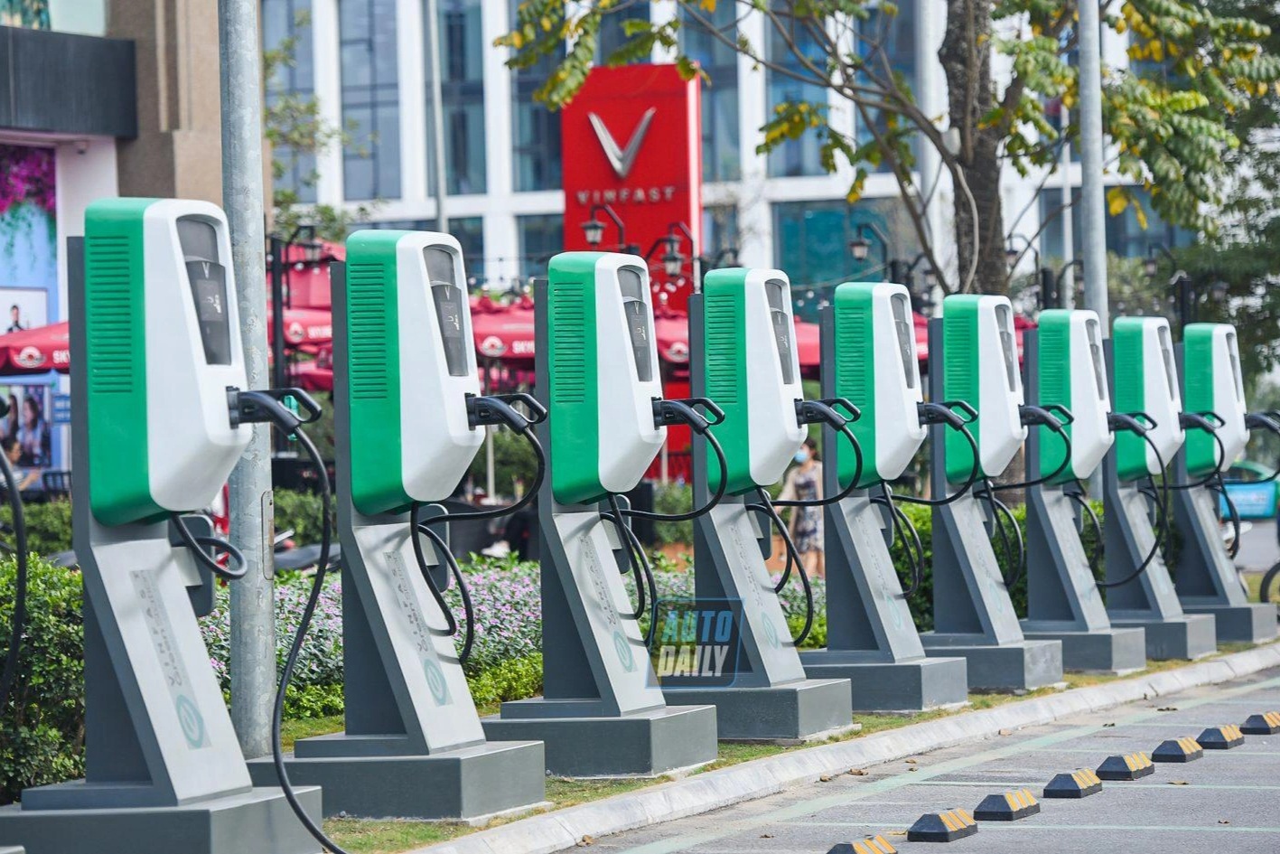 Sắp có quy chuẩn kỹ thuật quốc gia để quản lý trạm sạc xe điện - Ảnh 2. Sắp có quy chuẩn kỹ thuật quốc gia để quản lý trạm sạc xe điện - Ảnh 2.