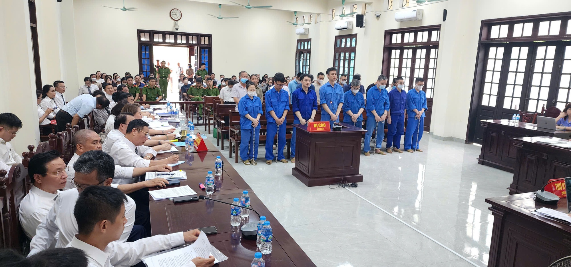 Xét xử cán bộ Hải quan tiếp tay buôn lậu tại Hải Phòng - Ảnh 3.