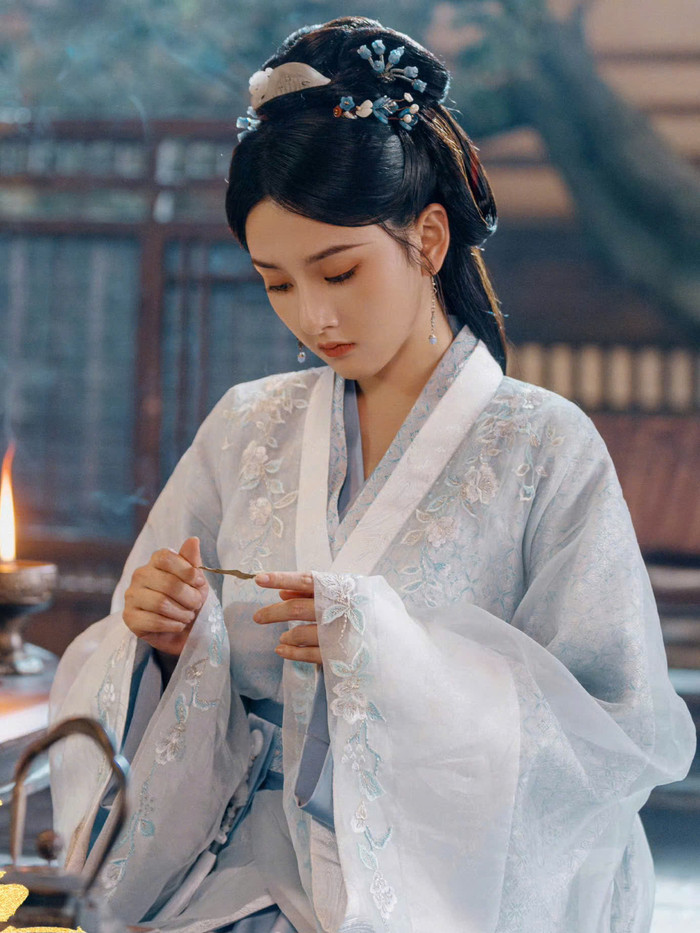 10 phim cổ trang có tạo hình đẹp nhất Trung Quốc, xem tới đâu xuýt xoa tới đấy "ước gì được xuyên không" - Ảnh 34. 10 phim cổ trang có tạo hình đẹp nhất Trung Quốc, xem tới đâu xuýt xoa tới đấy "ước gì được xuyên không" - Ảnh 34.