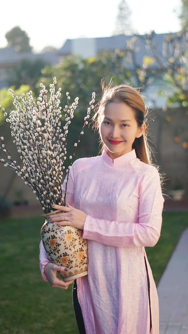 "Út Ráng" Kim Hiền: Tuổi 43 nhan sắc trẻ trung, cuộc sống hạnh phúc bình yên nơi trời Tây - Ảnh 9.