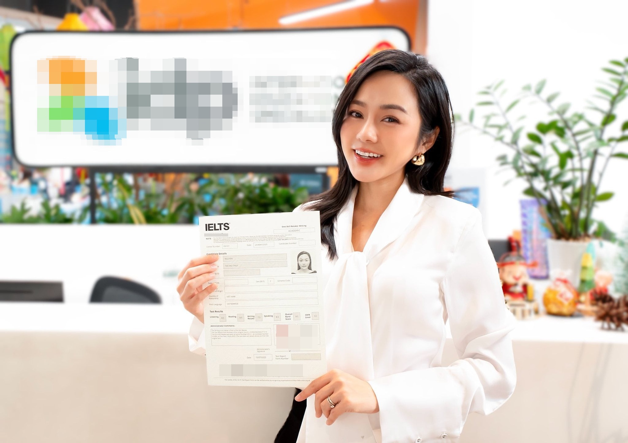 MC Thu Thủy đạt IELTS 8.5 vì muốn “nâng cấp” bản thân- Ảnh 1. MC Thu Thủy đạt IELTS 8.5 vì muốn “nâng cấp” bản thân- Ảnh 1.