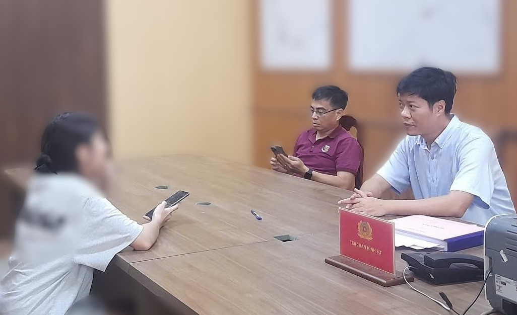 Giải cứu thiếu nữ 14 tuổi bị người lạ chở đi nhiều nơi xa- Ảnh 1. Giải cứu thiếu nữ 14 tuổi bị người lạ chở đi nhiều nơi xa- Ảnh 1.