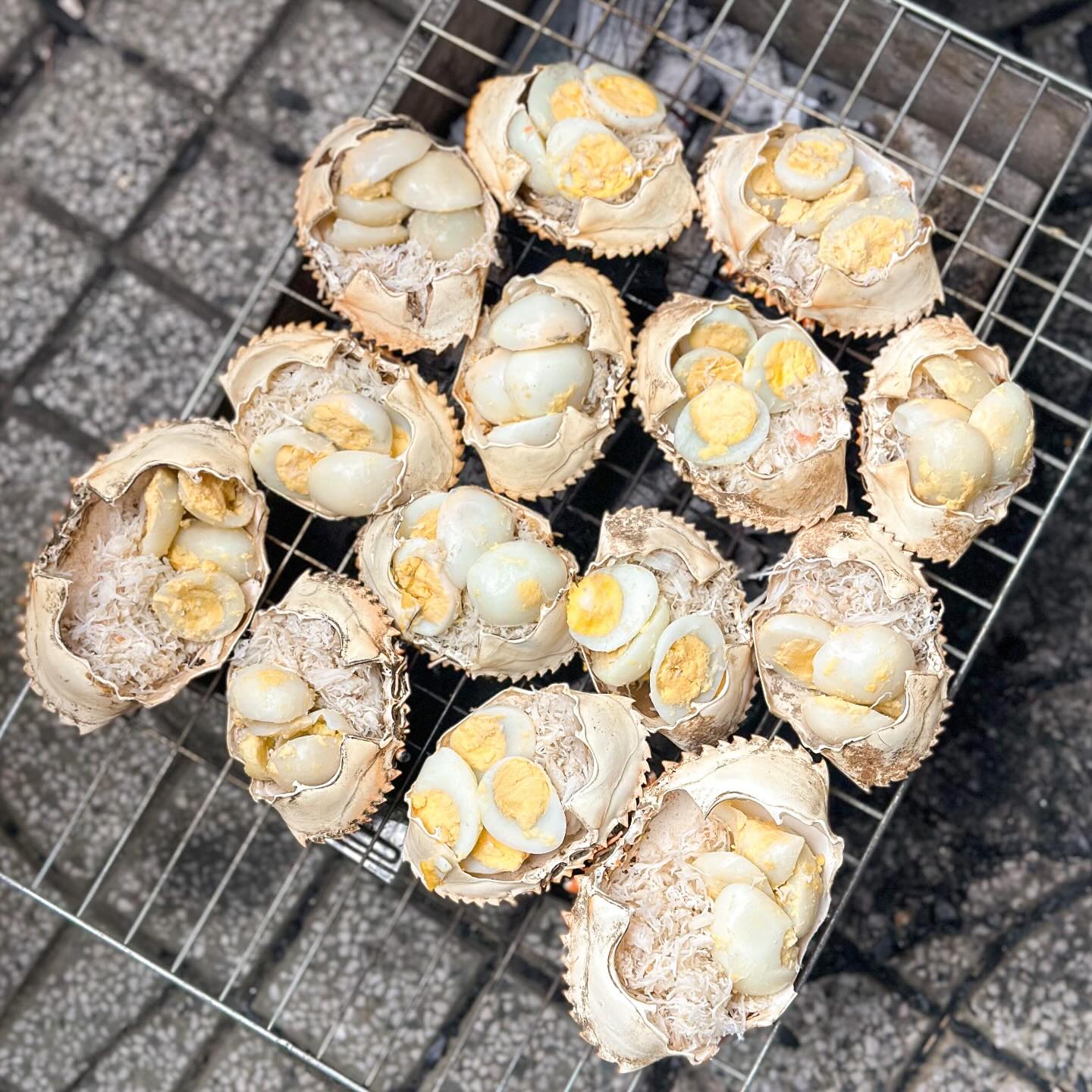 C&ocirc; b&eacute; 14 tuổi ở TPHCM g&acirc;y sốt với m&oacute;n b&aacute;nh m&igrave; gạch cua, chỉ mở b&aacute;n đ&uacute;ng 2 tiếng l&agrave; hết sạch 600 phần!- Ảnh 4.