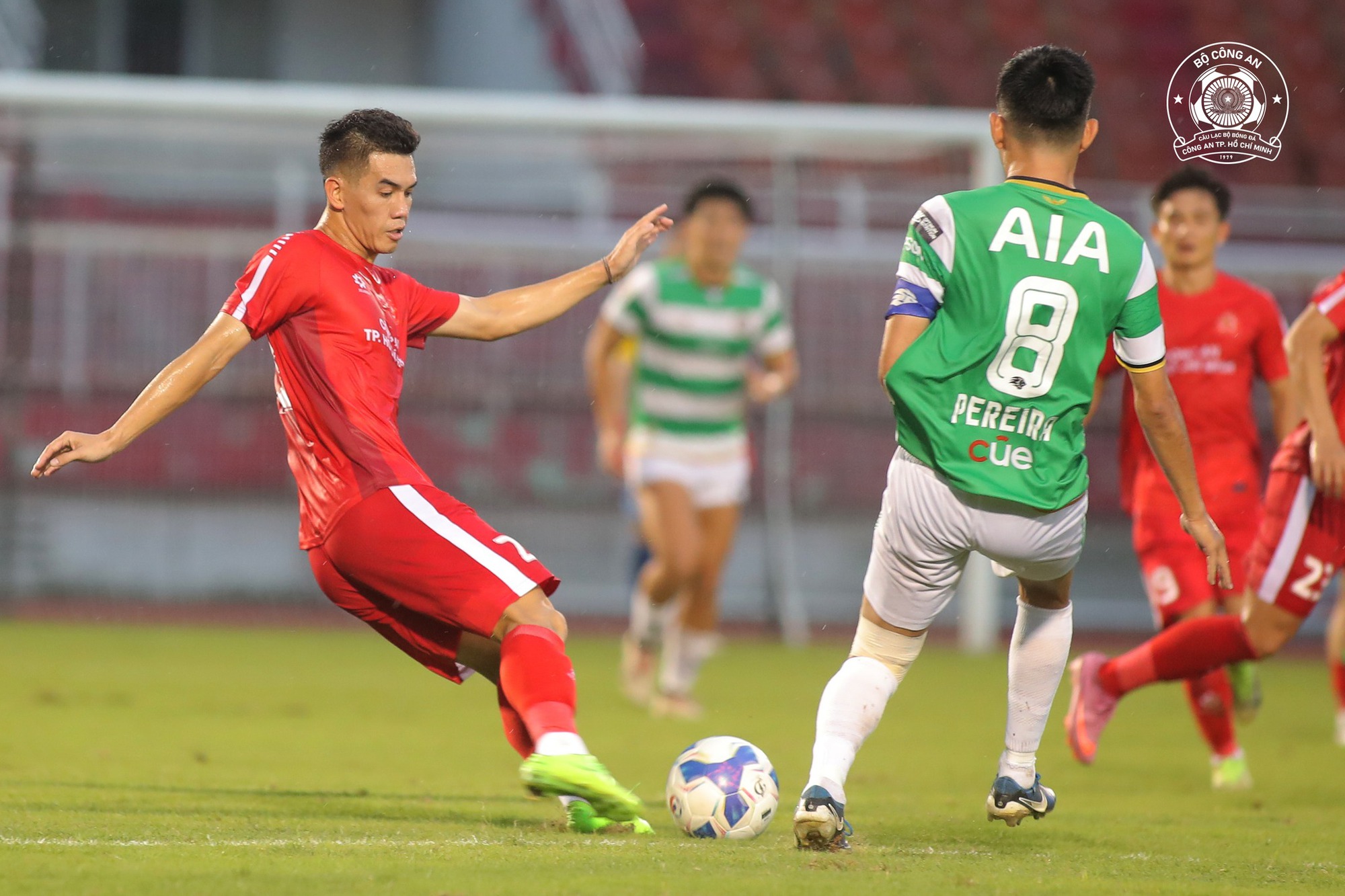 Con trai huyền thoại MU Devante Cole sắp sang Việt Nam thi đấu? - Ảnh 2. Con trai huyền thoại MU Devante Cole sắp sang Việt Nam thi đấu? - Ảnh 2.