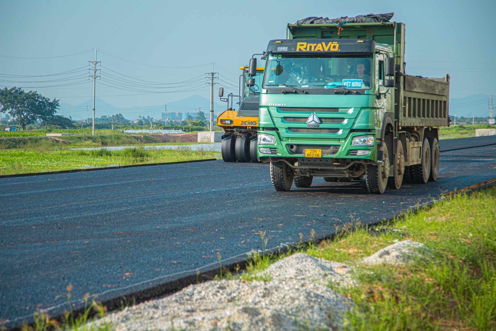 Toàn cảnh khu đất rộng hơn 200 ha tại Mê Linh được Sun Group đầu tư gần 15.000 tỷ làm khu đô thị cao cấp ở Hà Nội- Ảnh 5. Toàn cảnh khu đất rộng hơn 200 ha tại Mê Linh được Sun Group đầu tư gần 15.000 tỷ làm khu đô thị cao cấp ở Hà Nội- Ảnh 5.