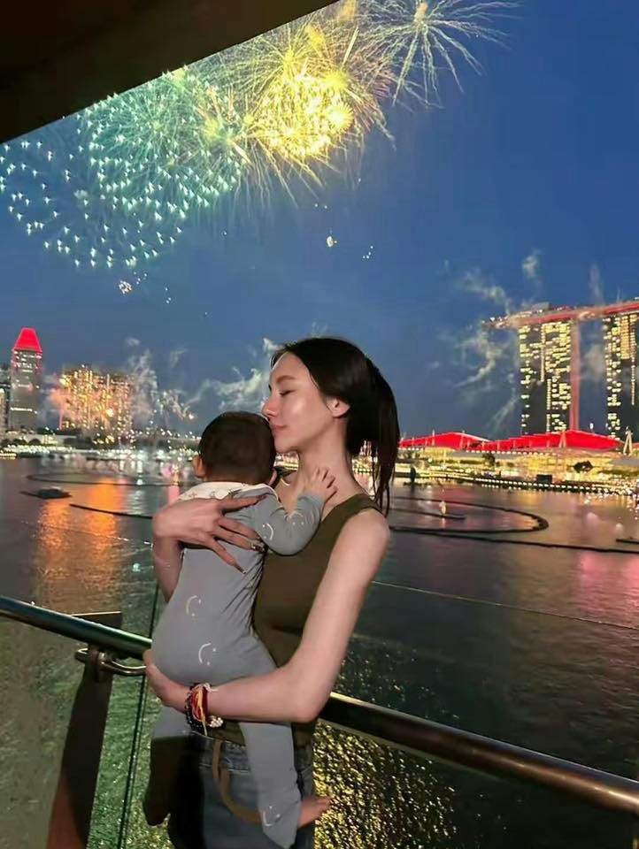 Nữ doanh nhân làm mẹ đơn thân, với khối tài sản ròng 73.000 tỷ: Vướng tin đồn là "bé ba"? - Ảnh 3.