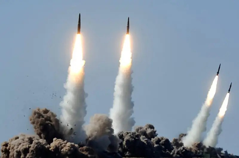 T&ecirc;n lửa Iskander: &Aacute;t chủ b&agrave;i của qu&acirc;n đội Nga trong chiến dịch qu&acirc;n sự - Ảnh 1.