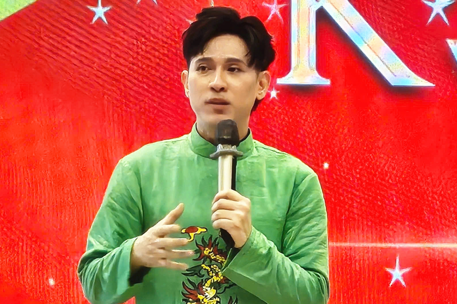 Nam ca sĩ nổi tiếng tuổi 50 bật khóc "xin show": Tôi hứa là không đòi hỏi cát-xê gì đâu! - Ảnh 4.