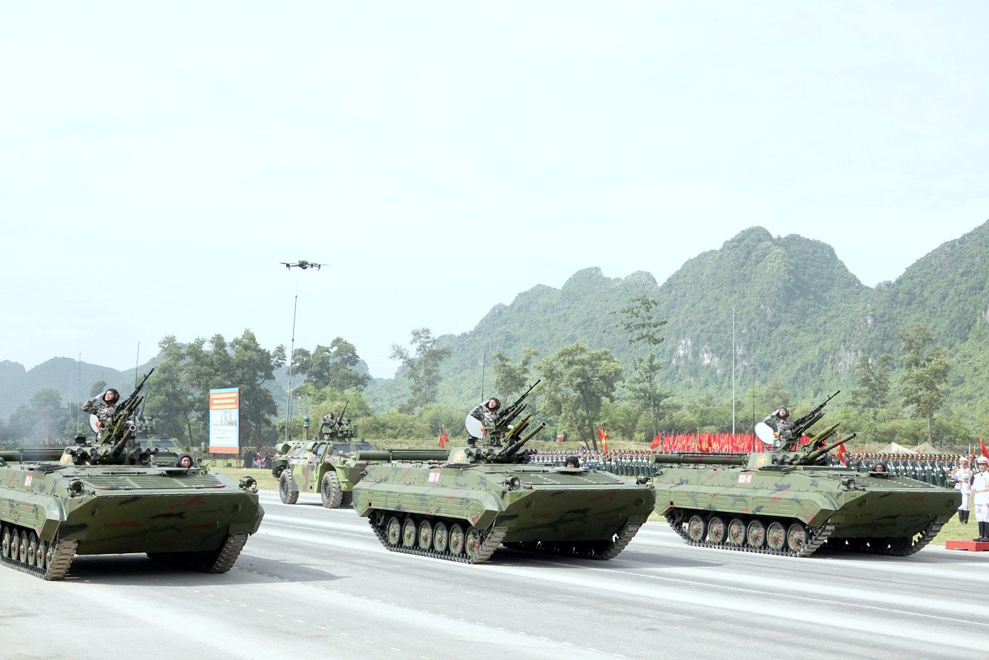 Vũ khí và khí tài quân sự do Việt Nam sản xuất và hiện đại hóa - Ảnh 15.