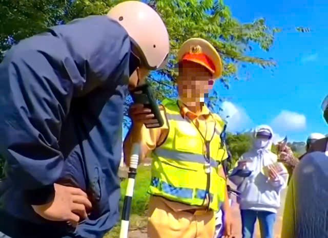 CSGT Đắk Lắk điều chuyển cán bộ vì phát ngôn thiếu chuẩn mực với người tham gia giao thông - Ảnh 1.