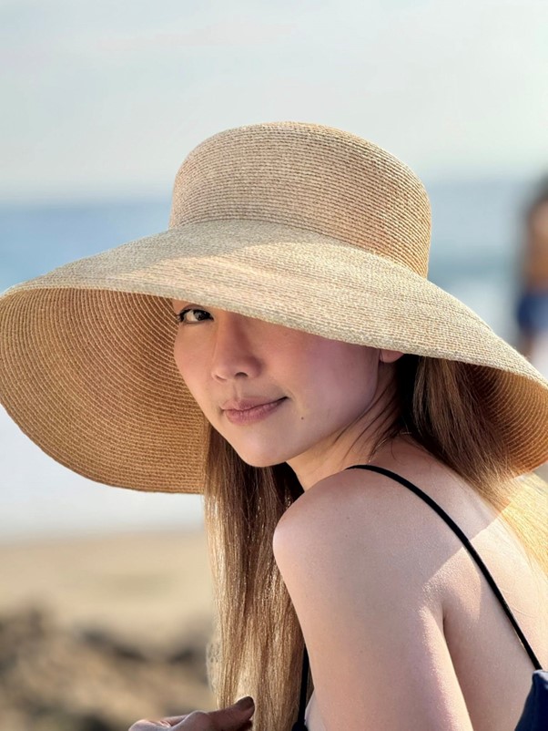 "Út Ráng" Kim Hiền: Tuổi 43 nhan sắc trẻ trung, cuộc sống hạnh phúc bình yên nơi trời Tây - Ảnh 6.