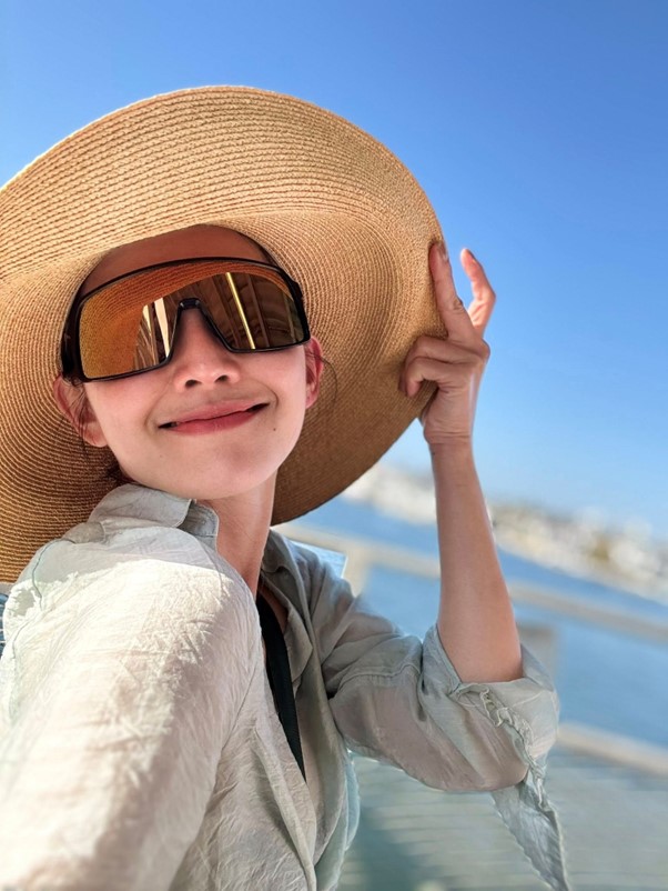 "Út Ráng" Kim Hiền: Tuổi 43 nhan sắc trẻ trung, cuộc sống hạnh phúc bình yên nơi trời Tây - Ảnh 4.