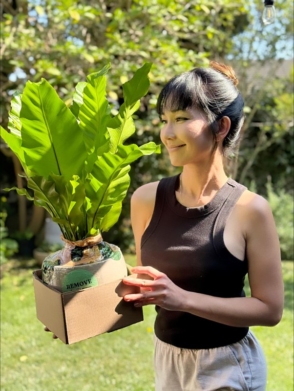 "Út Ráng" Kim Hiền: Tuổi 43 nhan sắc trẻ trung, cuộc sống hạnh phúc bình yên nơi trời Tây - Ảnh 3.