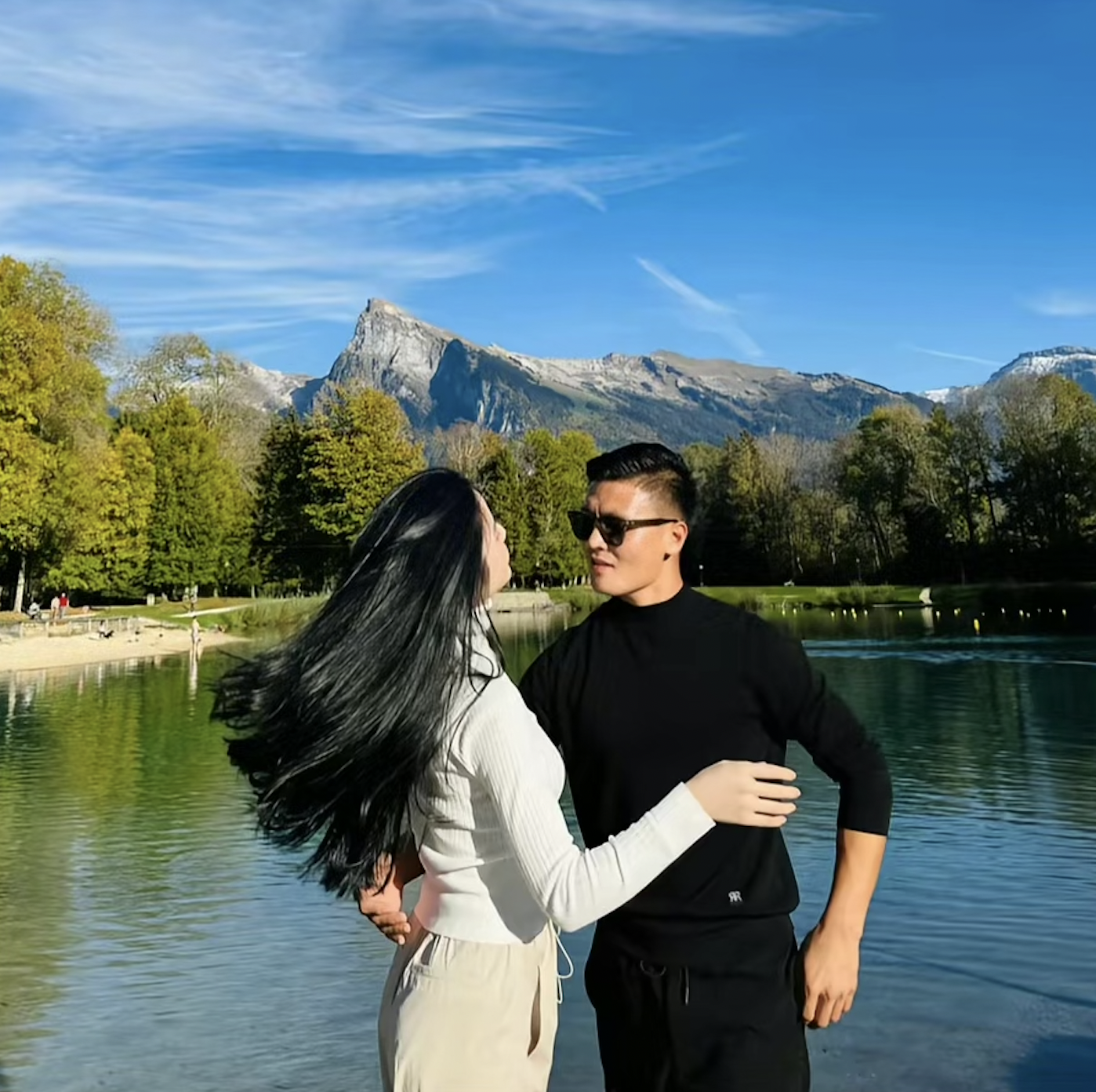 Netizen so s&aacute;nh c&aacute;ch Quang Hải bảo vệ Chu Thanh Huyền với Chủ tịch Vbiz im lặng mặc n&agrave;ng thơ bị toxic suốt 4 năm- Ảnh 11.