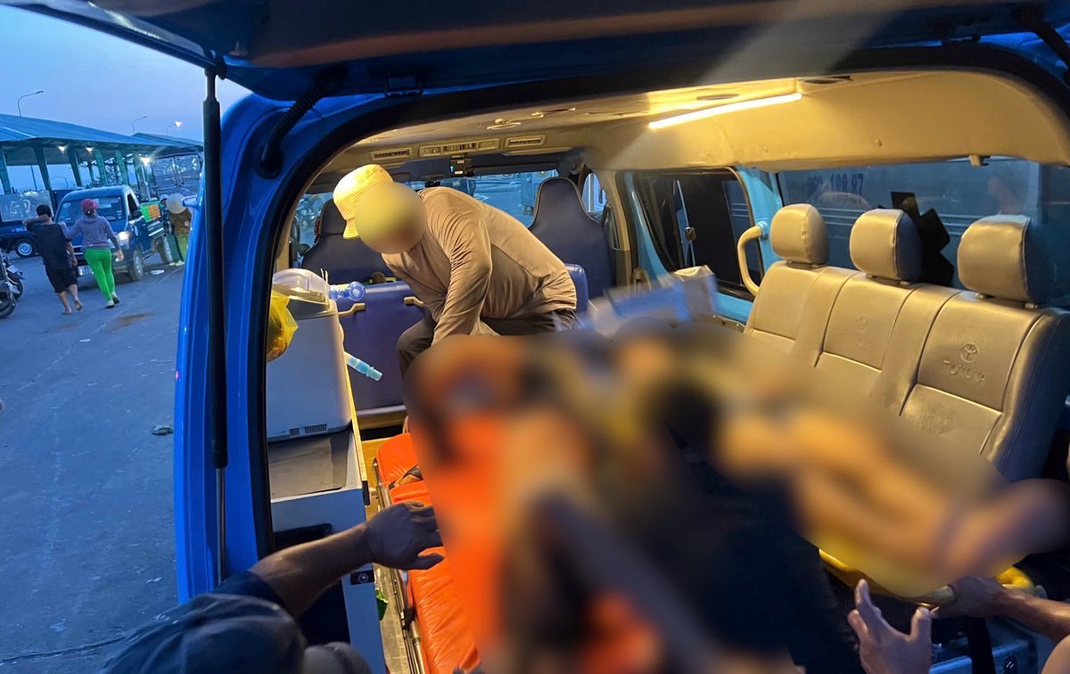 Ngư dân Quảng Ngãi nguy kịch do ngạt khí trong hầm cá ở Bình Thuận - Ảnh 1. Ngư dân Quảng Ngãi nguy kịch do ngạt khí trong hầm cá ở Bình Thuận - Ảnh 1.