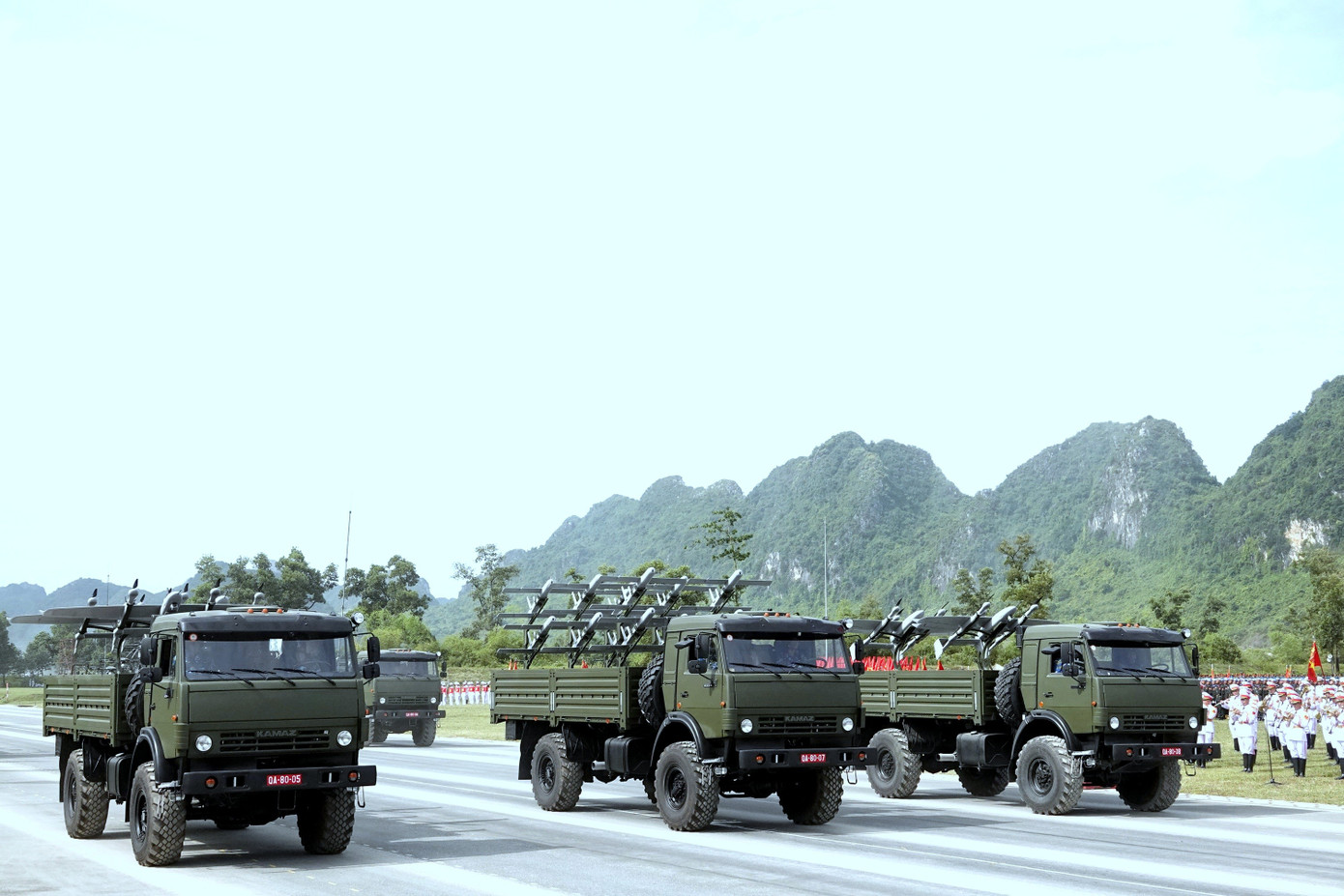 Vũ khí và khí tài quân sự do Việt Nam sản xuất và hiện đại hóa - Ảnh 7.