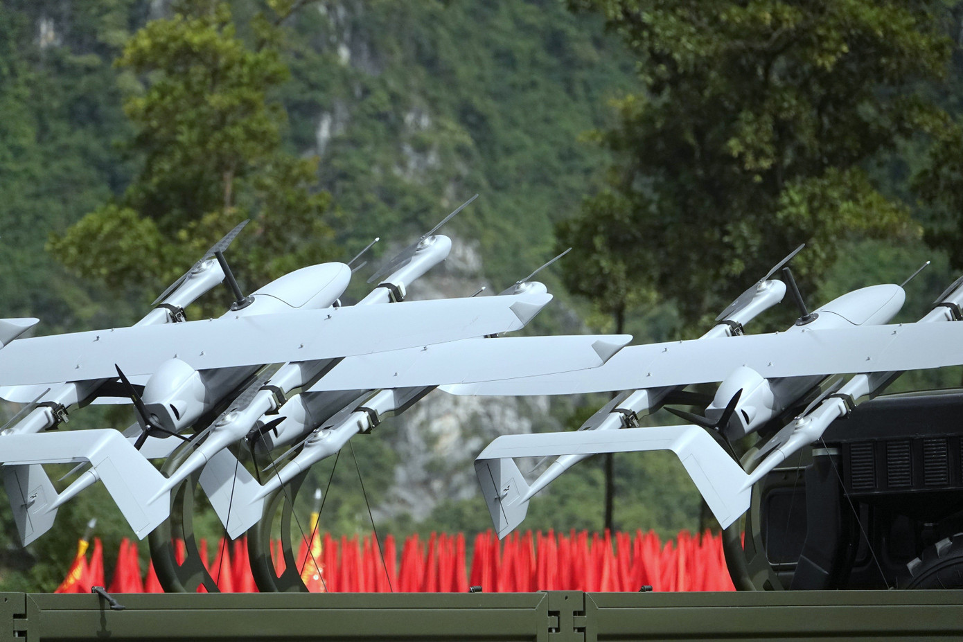 Vũ khí và khí tài quân sự do Việt Nam sản xuất và hiện đại hóa - Ảnh 6.