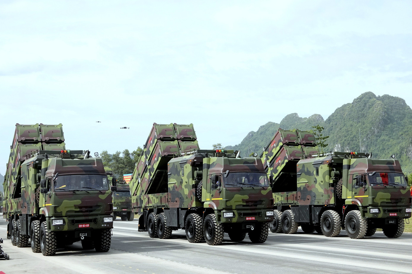 Vũ khí và khí tài quân sự do Việt Nam sản xuất và hiện đại hóa - Ảnh 1.