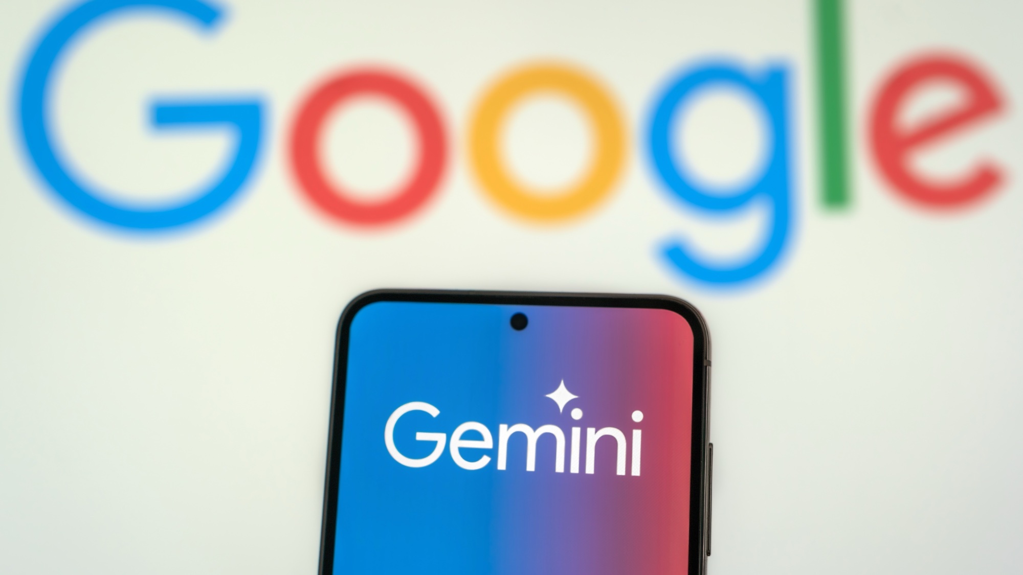 Hacker chiếm quyền Google Gemini điều khiển thiết bị nhà thông minh dễ dàng - Ảnh 2.